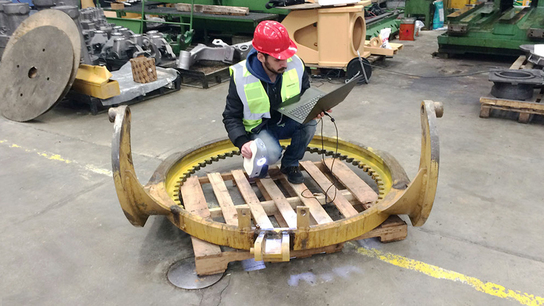 Reverse engineering huge machine parts in difficult locations with Artec Eva and Geomagic Design X
